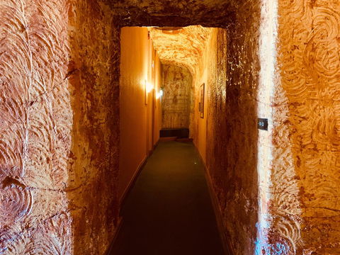 Desert Cave Hotel - Accommodation Gold Coast 27