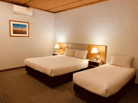 Desert Cave Hotel - Accommodation Gold Coast 22