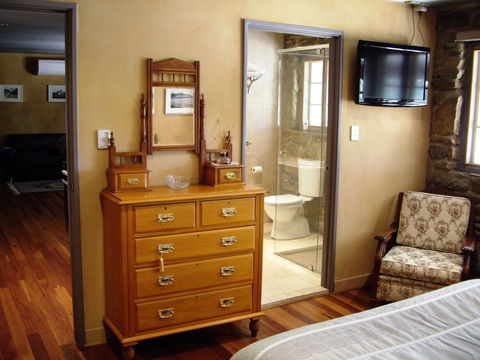 1860 Wine Country Cottages - Gold Coast 4U 15