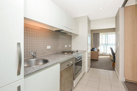 Pier Oceanview Apartment - Accommodation Gold Coast 12