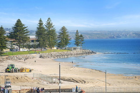 Pier Oceanview Apartment - Accommodation Gold Coast 3