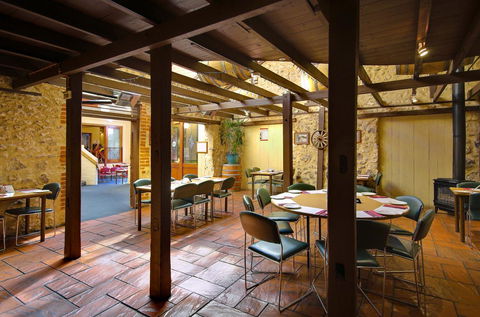 Victoria Hotel Strathalbyn - Gold Coast 4U 12