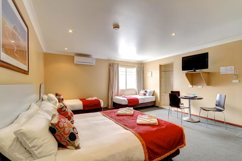 Victoria Hotel Strathalbyn - Gold Coast 4U 16