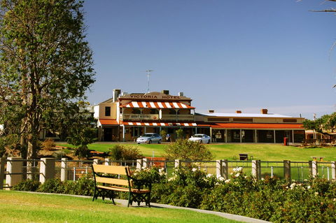 Victoria Hotel Strathalbyn - Gold Coast 4U 11