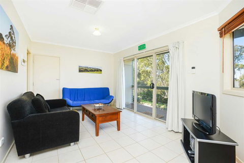 Shiraz Cottage - Gold Coast 4U 4