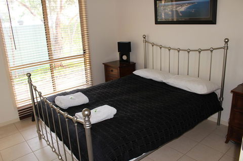 Shiraz Cottage - Gold Coast 4U 3