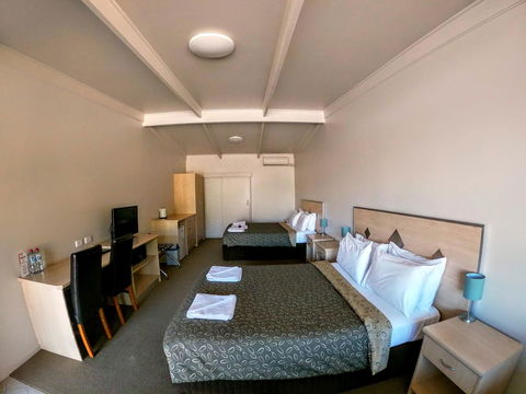 Highway One Motel - 1 Gold Coast 7