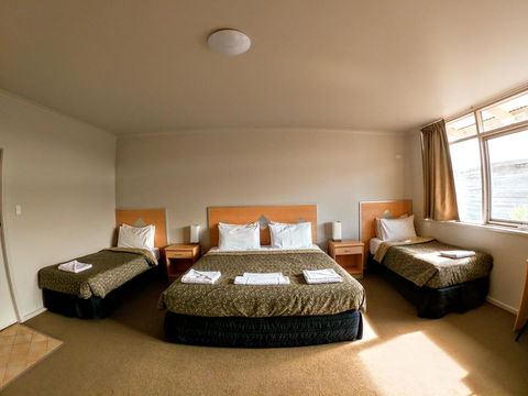 Highway One Motel - 1 Gold Coast 1