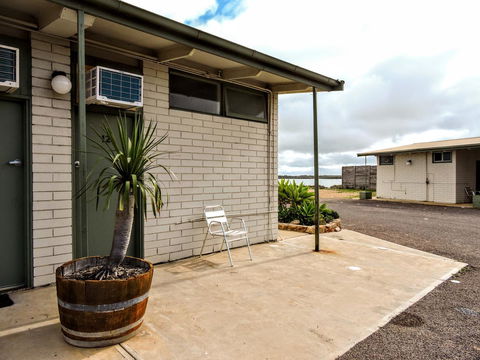 Highway One Motel - 1 Gold Coast 15