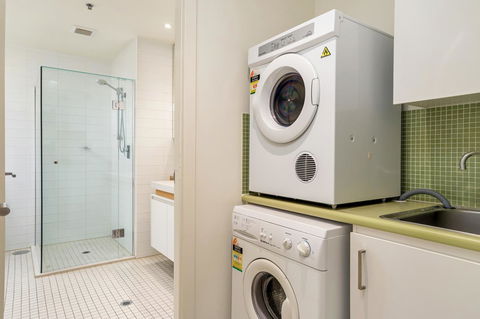 Glenelg Skyline Beachfront Penthouse, Adelaide - Accommodation Gold Coast 20