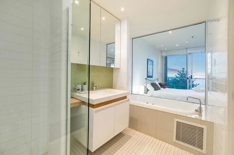 Glenelg Skyline Beachfront Penthouse, Adelaide - Accommodation Gold Coast 15