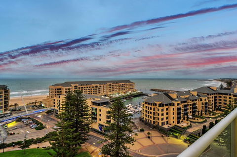Glenelg Skyline Beachfront Penthouse, Adelaide - Accommodation Gold Coast 0