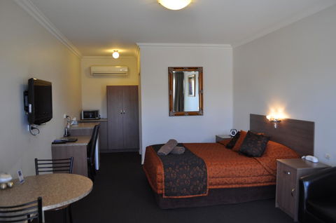 Augusta Courtyard Motel - Accommodation Gold Coast 0