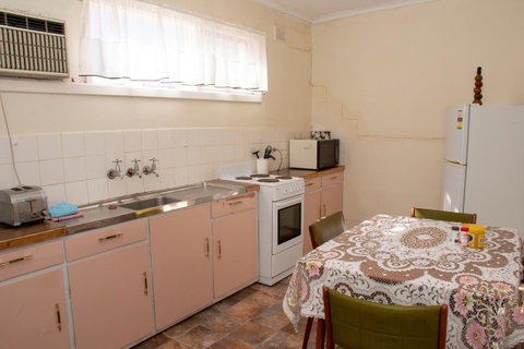 Kimba Units - Accommodation Gold Coast 20