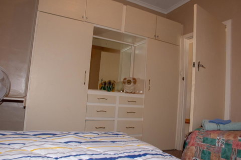 Kimba Units - Accommodation Gold Coast 12