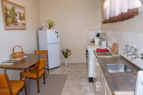 Kimba Units - Accommodation Gold Coast 6