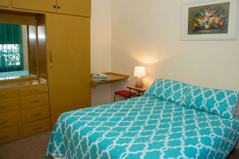 Kimba Units - Accommodation Gold Coast 0