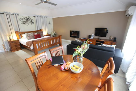 One Tree Bed And Breakfast - Accommodation Gold Coast 16
