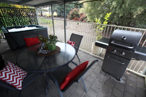 One Tree Bed And Breakfast - Accommodation Gold Coast 3