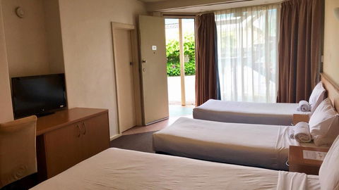 Haven Marina Motel - Accommodation Gold Coast 2