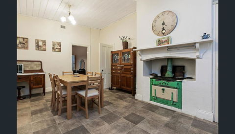 Treasured Memories Cottage - Gold Coast 4U 4