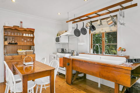 Aldgate Creek Cottage Bed And Breakfast - Gold Coast 4U 5