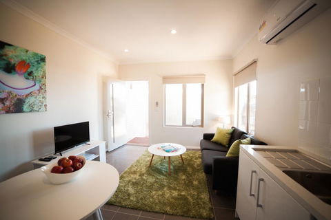 Exmouth Escape Resort - Gold Coast 4U 24
