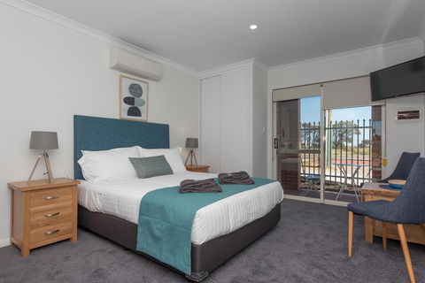 Jurien Bay Motel Apartments - Gold Coast 4U 14