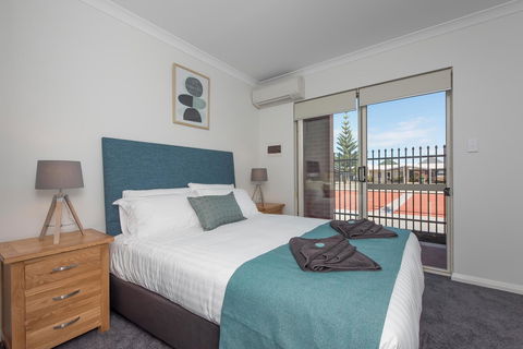 Jurien Bay Motel Apartments - Gold Coast 4U 3