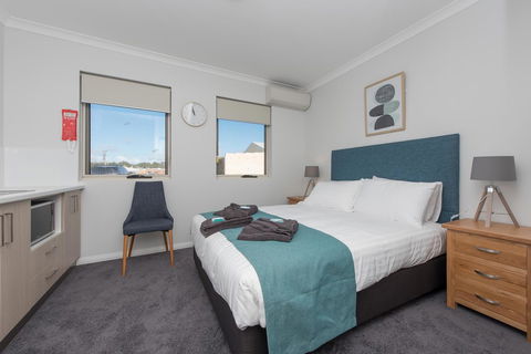 Jurien Bay Motel Apartments - Gold Coast 4U 23