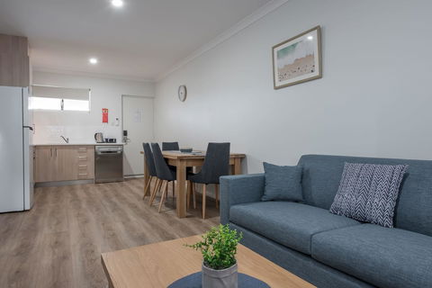 Jurien Bay Motel Apartments - Gold Coast 4U 7