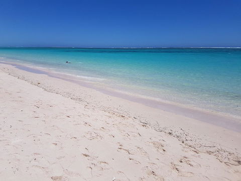 Escape 2 Exmouth - Gold Coast 4U 31