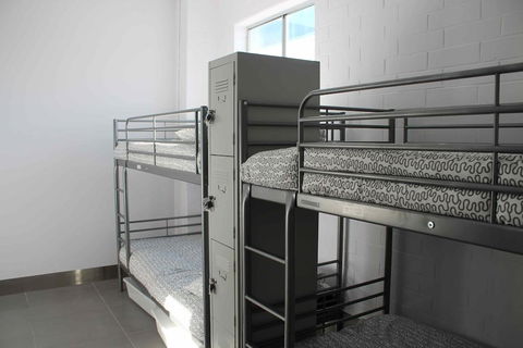 Perth City Backpackers Hostel - Note - Valid Passport Required To Check In - Gold Coast 4U 4
