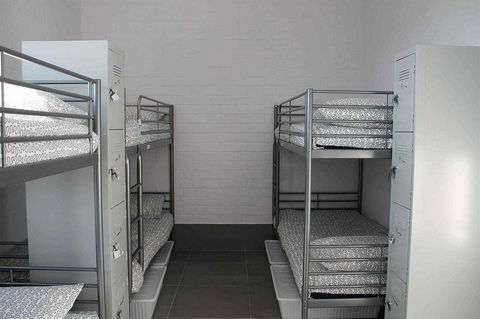 Perth City Backpackers Hostel - Note - Valid Passport Required To Check In - Gold Coast 4U 5