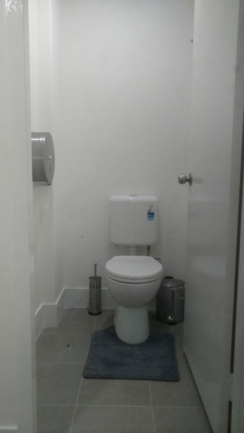 Perth City Backpackers Hostel - Note - Valid Passport Required To Check In - Gold Coast 4U 16