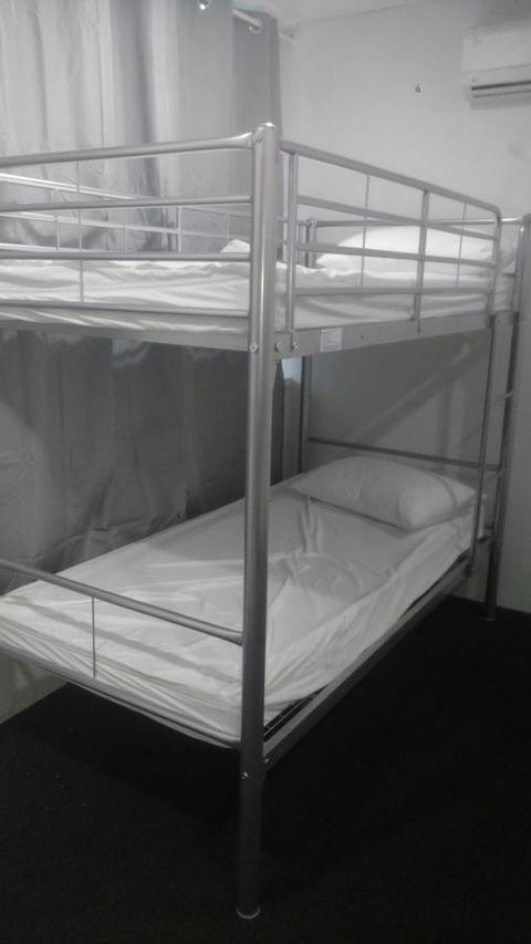 Perth City Backpackers Hostel - Note - Valid Passport Required To Check In - Gold Coast 4U 22