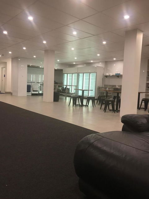 Perth City Backpackers Hostel - Note - Valid Passport Required To Check In - Gold Coast 4U 11
