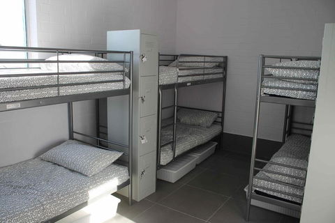 Perth City Backpackers Hostel - Note - Valid Passport Required To Check In - Gold Coast 4U 0