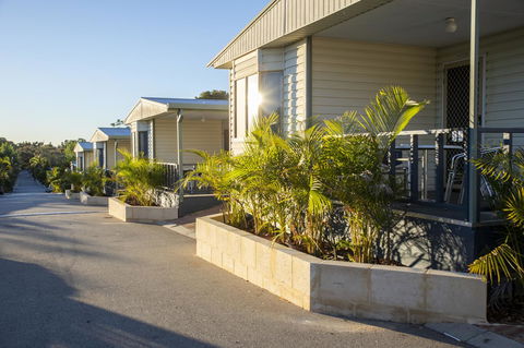 Karrinyup Waters Resort - Gold Coast 4U 9
