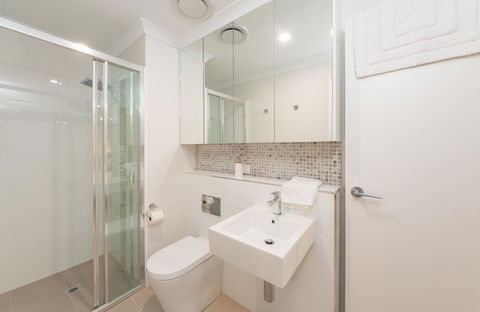 Yaran Suites - Accommodation Gold Coast 15