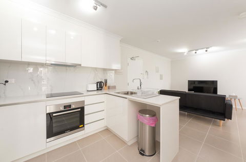 Yaran Suites - Accommodation Gold Coast 27