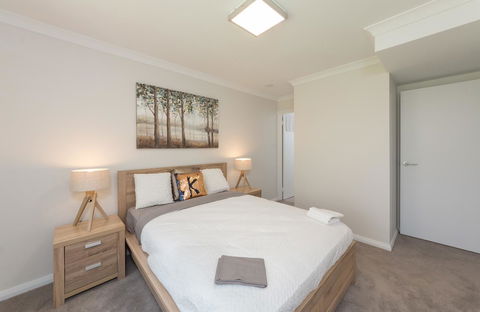 Yaran Suites - Accommodation Gold Coast 11