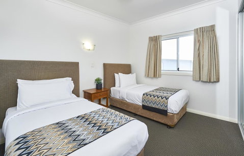 Harbour View Apartments - Accommodation Gold Coast 4