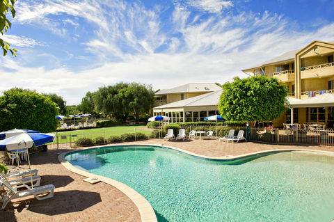 Abbey Beach Resort - 1 Gold Coast 7
