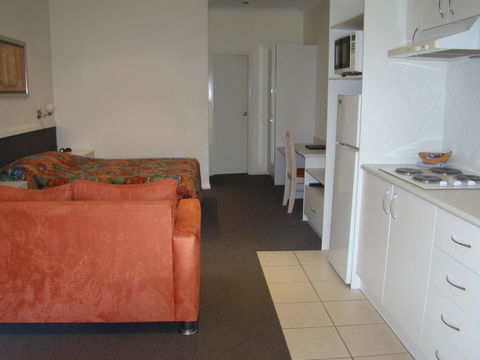 Dunsborough Central Motel - Gold Coast 4U 22