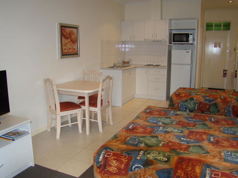 Dunsborough Central Motel - Gold Coast 4U 10