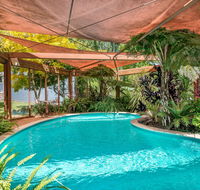 Chimes Spa Retreat - Gold Coast 4U