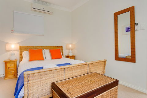 Cottesloe Beach House I - Gold Coast 4U 5