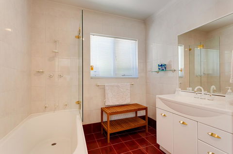 Cottesloe Beach House I - Gold Coast 4U 4