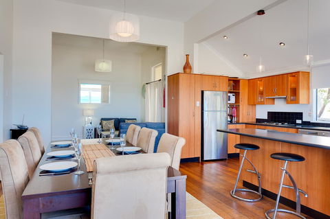 Cottesloe Beach House I - Gold Coast 4U 19